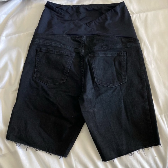 Isabel Maternity Crossover Panel bermuda Shorts - Picture 2 of 13